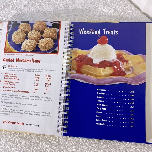 Vintage Company’s Coming Lids Cook 3in1 Collection Cookbook - Picture 9 of 13